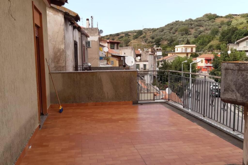 Villa Lontano Dal Caos A Due Passi Dal Mare Condro Exterior foto
