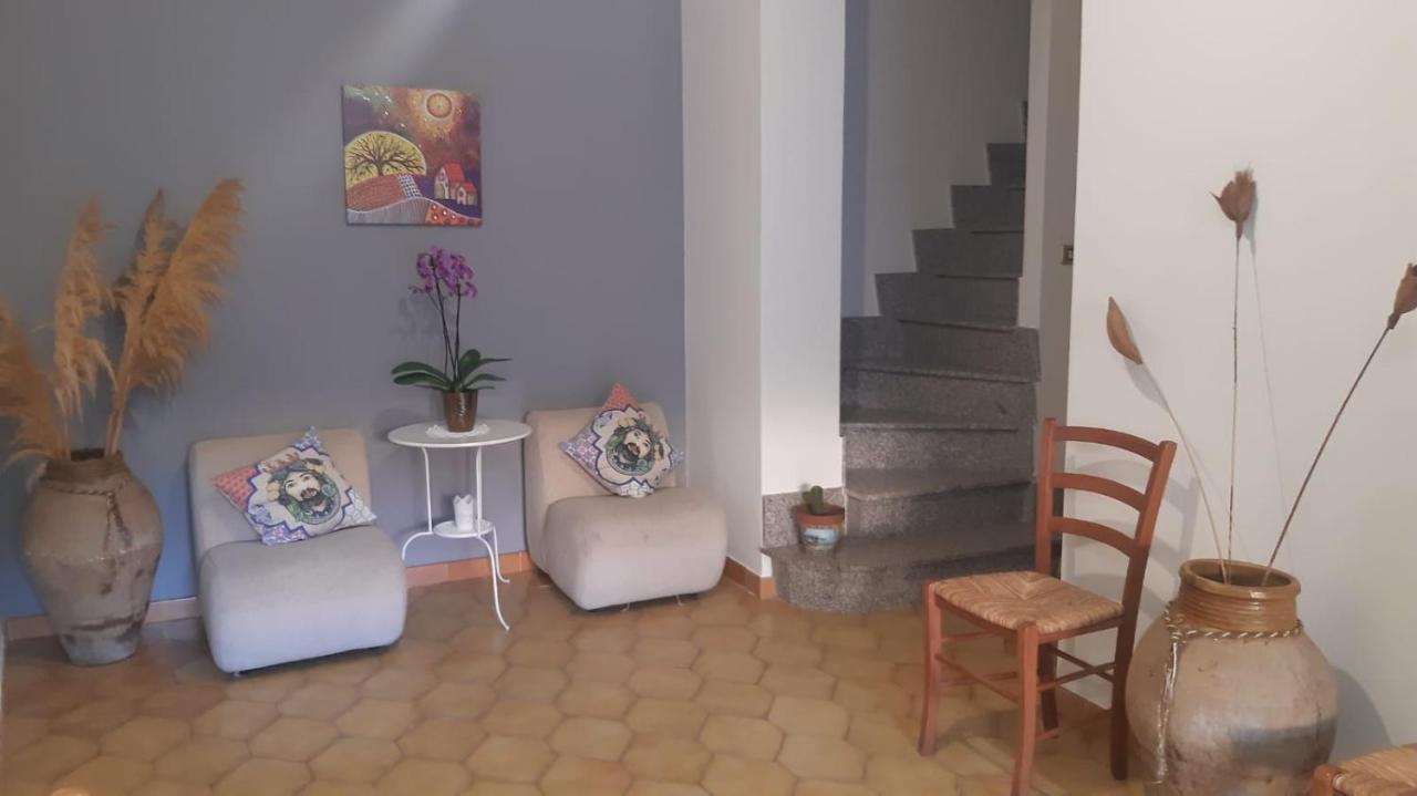 Villa Lontano Dal Caos A Due Passi Dal Mare Condro Exterior foto