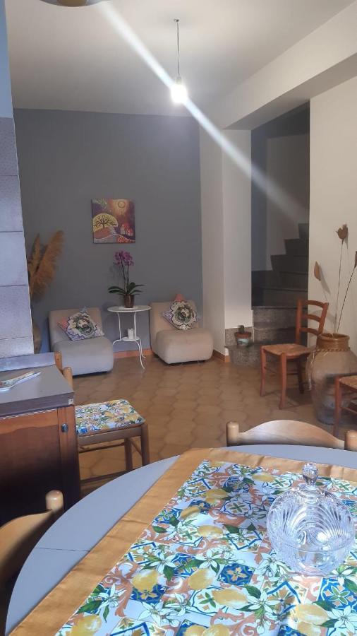 Villa Lontano Dal Caos A Due Passi Dal Mare Condro Exterior foto