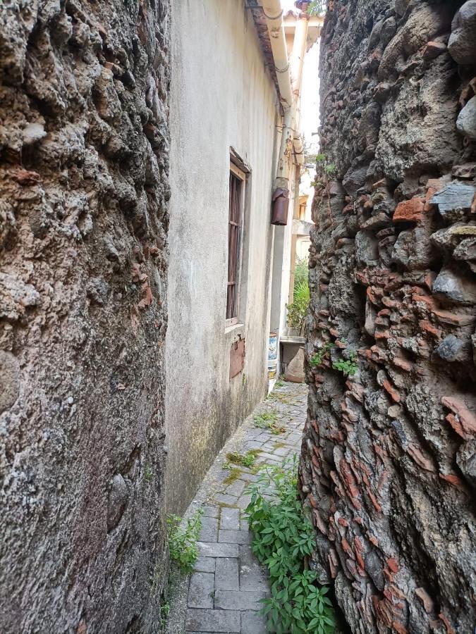Villa Lontano Dal Caos A Due Passi Dal Mare Condro Exterior foto